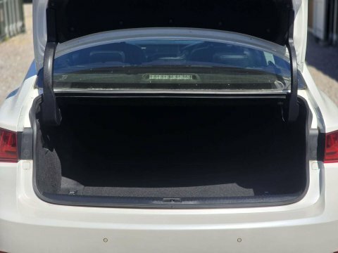 Lexus IS Premier Black #8