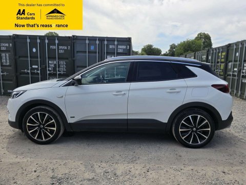 Vauxhall Grandland X 1.6 13.2Kwh Sri White #4