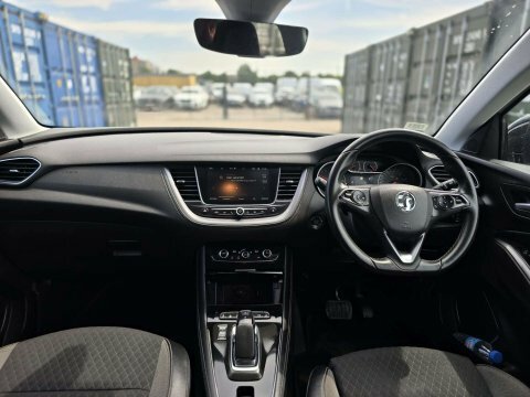 Vauxhall Grandland X 1.6 13.2Kwh Sri White #6