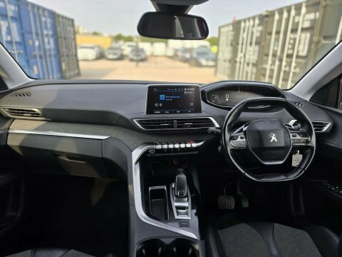 Peugeot 3008 1.5 Bluehdi Allure KT18VAA Red #6