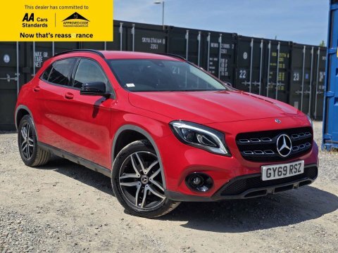 Mercedes-Benz GLA Class 1.6 Gla180 Gpf Red