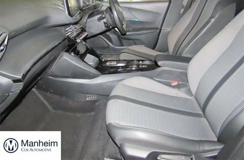 Peugeot e-2008 50Kwh Allure Premium Black #2