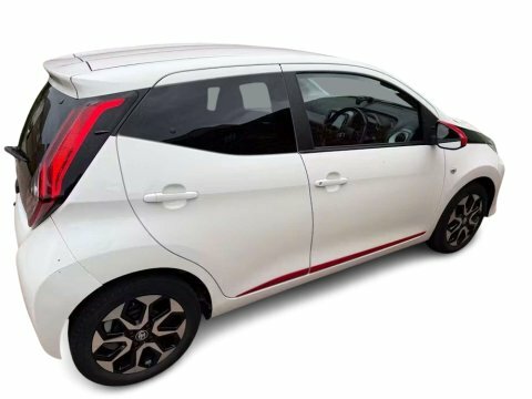 Toyota Aygo 1.0 Vvt-i X-trend KL68EYJ White #3