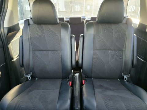 Toyota Estima 2.4 Vvti Cvt 8 Seater Black #31