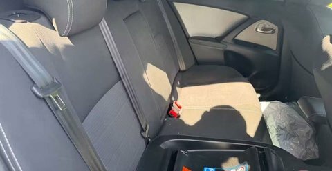 Toyota Avensis 1.8 V-matic Business White #6