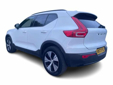 Volvo XC40 1.5H T4 Recharge White #4