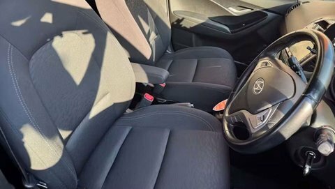 Hyundai Ix20 1.6 Premium Nav FE67ZXT Black #5