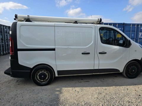 Vauxhall Vivaro 1.6 Cdti 2900 FH67XMV White #5