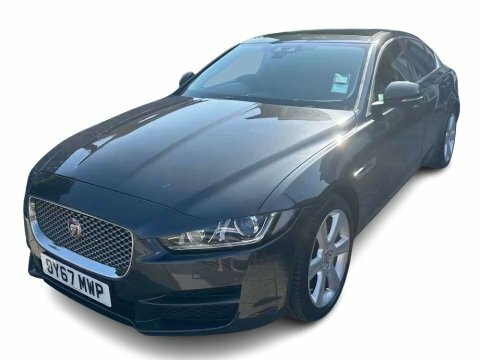 Jaguar XE 2L Prestige Black #2