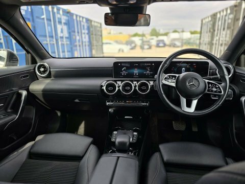 Mercedes-Benz A Class 1.3 A180 Sport YN70UKF Black #6