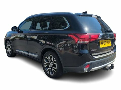 Mitsubishi Outlander 2.2 Di-d 4 Black #4