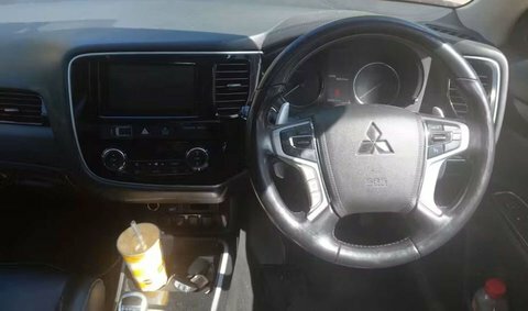 Mitsubishi Outlander 2.0H 12Kwh Gx4h Red #6