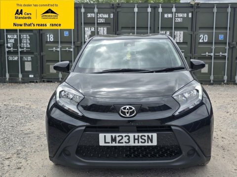 Toyota Aygo X 1.0 Vvt-i Pure LM23HSN Black #2