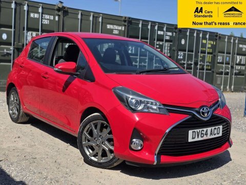 Toyota Yaris 1.33 Dual Vvt-i Red