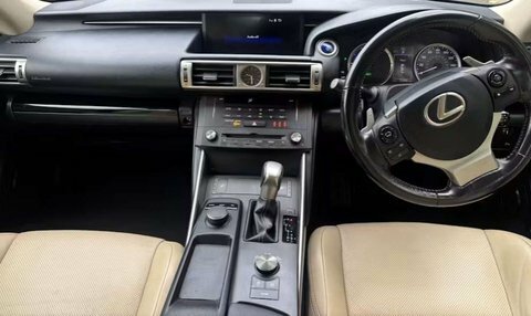 Lexus IS Is 300H Executive Edition Cvt Red #7