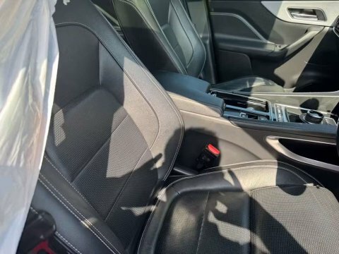 Jaguar F-Pace 2.0 D240 R-sport Red #5