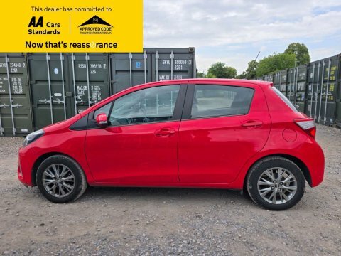 Toyota Yaris 1.5 Vvt-i Icon Red #4