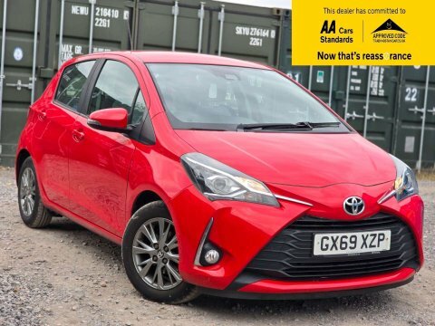 Toyota Yaris 1.5 Vvt-i Icon Red