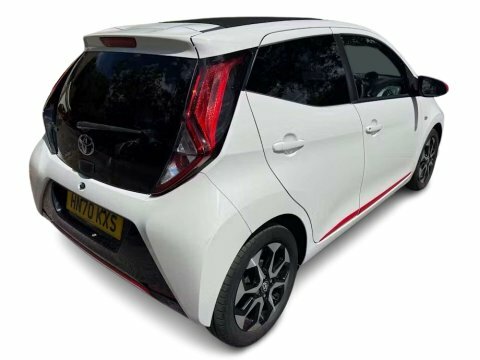 Toyota Aygo 1.0 Vvt-i X-trend White #3