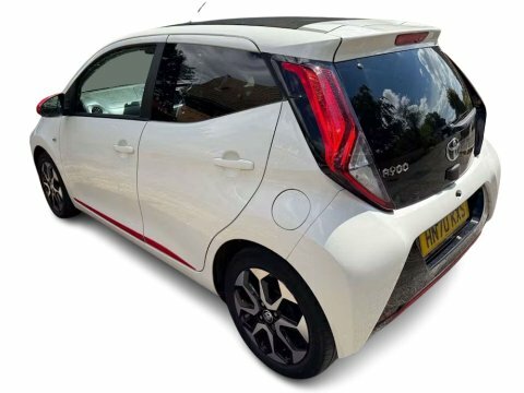 Toyota Aygo 1.0 Vvt-i X-trend White #4
