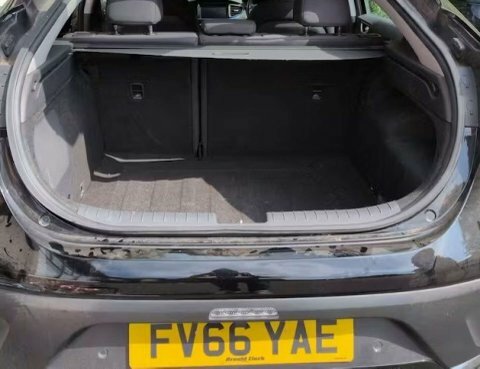 Hyundai Ioniq Hatchback White #7