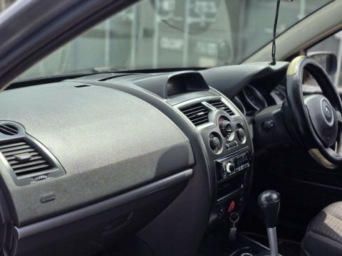 Renault Megane 1.6 Vvt Privilege Black #13
