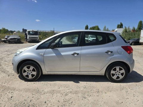 Kia Venga 1.4 1 Mpv Silver #5