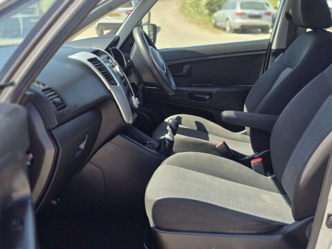 Kia Venga Mpv 1.4 Crdi Ecodynamics 1 2010 Silver #24