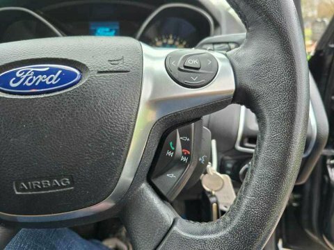 Ford Focus 1.6 Tdci Titanium X Euro 5 Ss Red #5