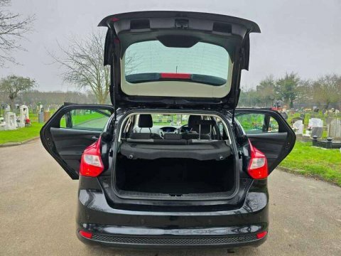 Ford Focus 1.6 Tdci Titanium X Euro 5 Ss Red #15