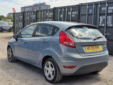 Ford Fiesta 1.25 Zetec Red #16
