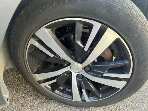 Peugeot 3008 1.2 Puretech Allure Grey #9