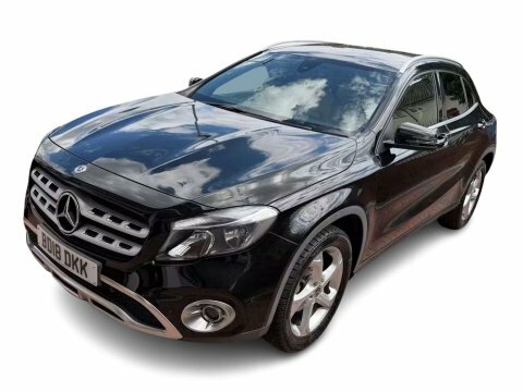 Mercedes-Benz GLA Class 1.6 Gla200 Sport Black #2