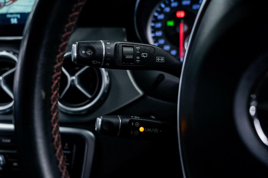 Mercedes-Benz GLA Class Mercedes-benz Gla 1.6 Gla 200 Sport Premium 5 White #38