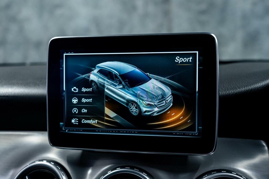 Mercedes-Benz GLA Class Mercedes-benz Gla 1.6 Gla 200 Sport Premium 5 White #19