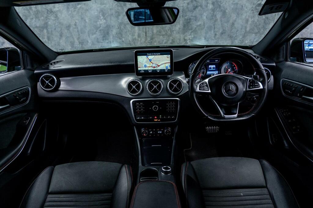 Mercedes-Benz GLA Class Mercedes-benz Gla 1.6 Gla 200 Sport Premium 5 White #17