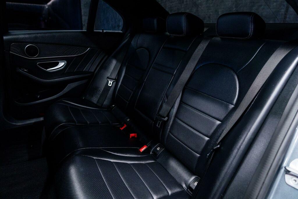 Mercedes-Benz C Class Amg Line Black #40