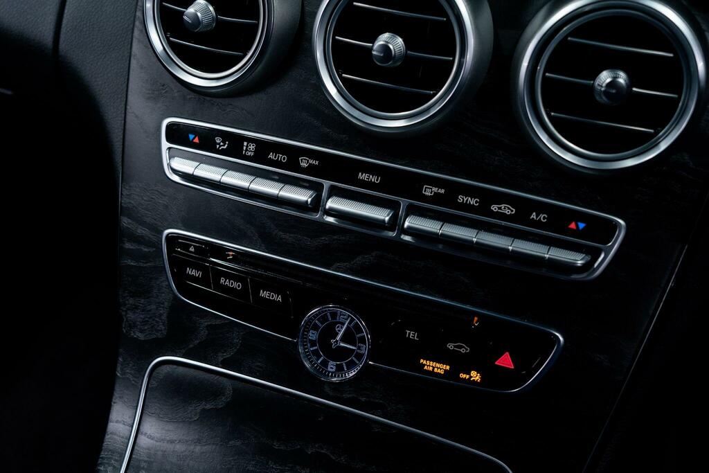 Mercedes-Benz C Class Amg Line Black #31