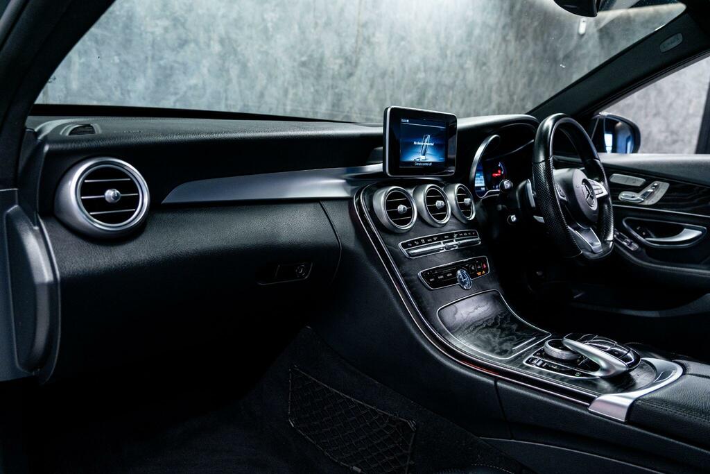 Mercedes-Benz C Class Amg Line Black #35