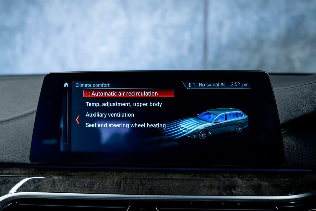 BMW 5 Series 520D Se Blue #36