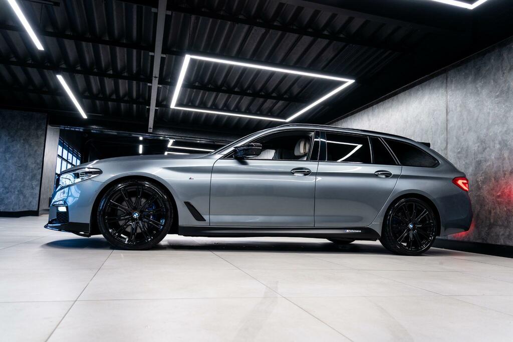 BMW 5 Series 520D Se Blue #8