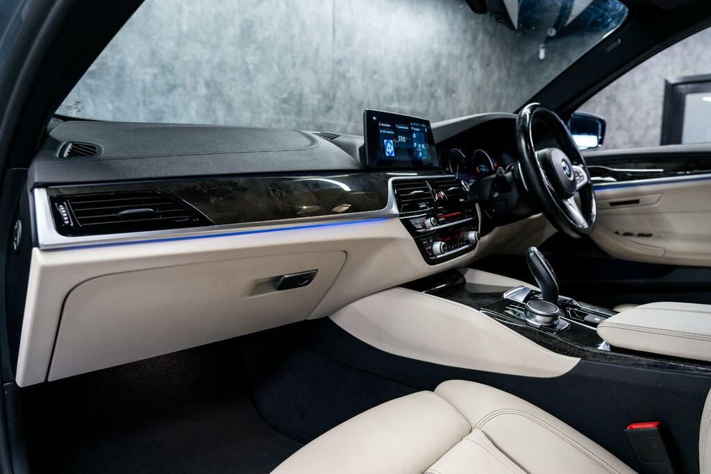 BMW 5 Series 520D Se Blue #56