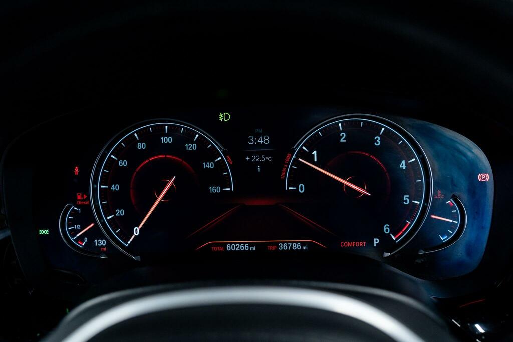 BMW 5 Series 520D Se Blue #17