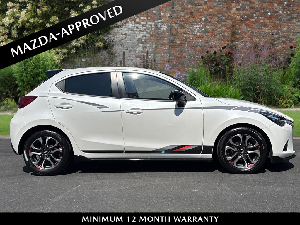 Mazda 2 1.5 Sport Black White #6