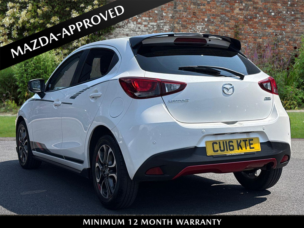 Mazda 2 1.5 Sport Black White #2