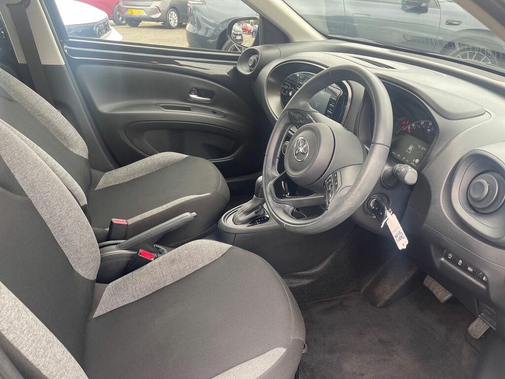 Toyota Aygo X 1.0 Vvt-i Pure Hatchback X-shift Euro 6 Black #3