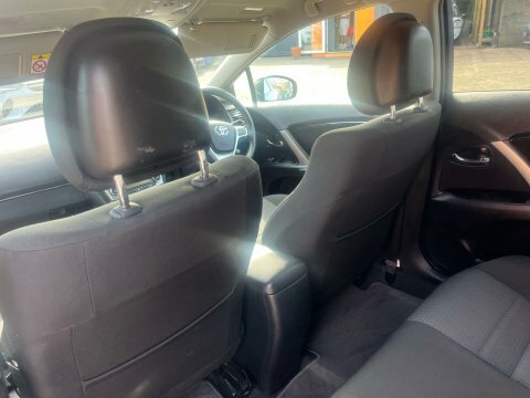 Toyota Avensis 2.0L D-4d Icon 124 Bhp Black #49