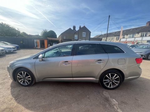 Toyota Avensis 2.0L D-4d Icon 124 Bhp Black #13