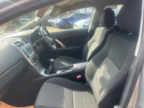 Toyota Avensis 2.0L D-4d Icon 124 Bhp Black #44