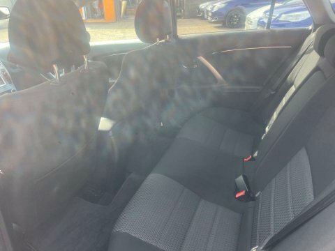 Toyota Avensis 2.0L D-4d Icon 124 Bhp Black #46